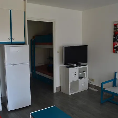Studio Cabine Climatise Centre Port Cap D'agde, Piscine, Parking, Proche Plages Et Commerces - Fr-1-801-10 Apartamento